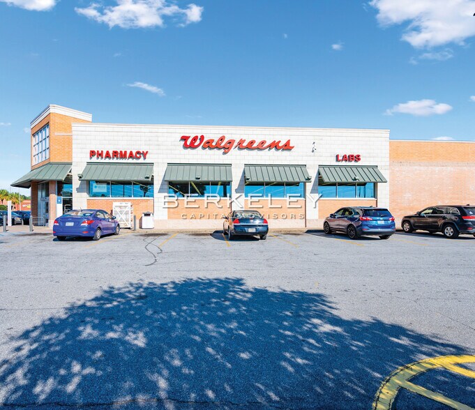 More Photos Of 300 N Slappey Blvd, Albany Drugstore For Lease