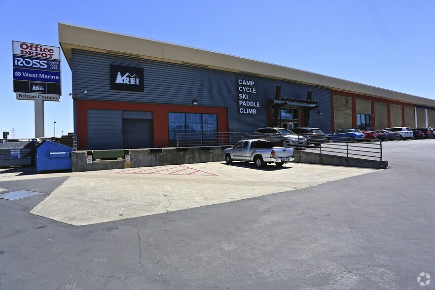 More Photos Of 1119 Industrial Rd, San Carlos General Retail For Lease
