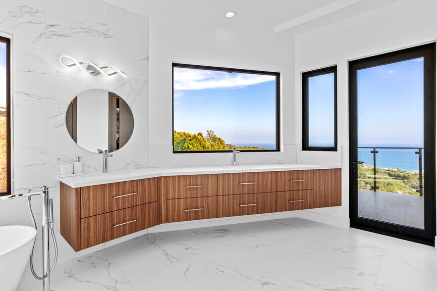 More Photos Of 6380 Meadows Ct, Malibu Rehabilitation Center For Lease