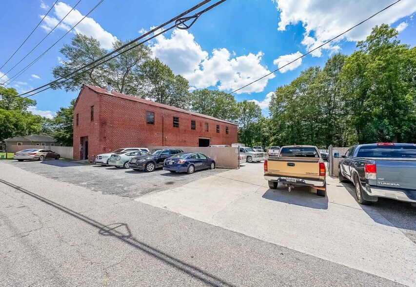More Photos Of 250 Cleveland St, Locust Grove Industrial For Sale