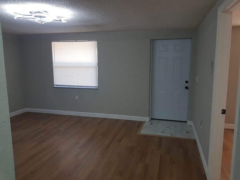 More Photos Of 311 58th Ave E, Bradenton Apartments For Sale