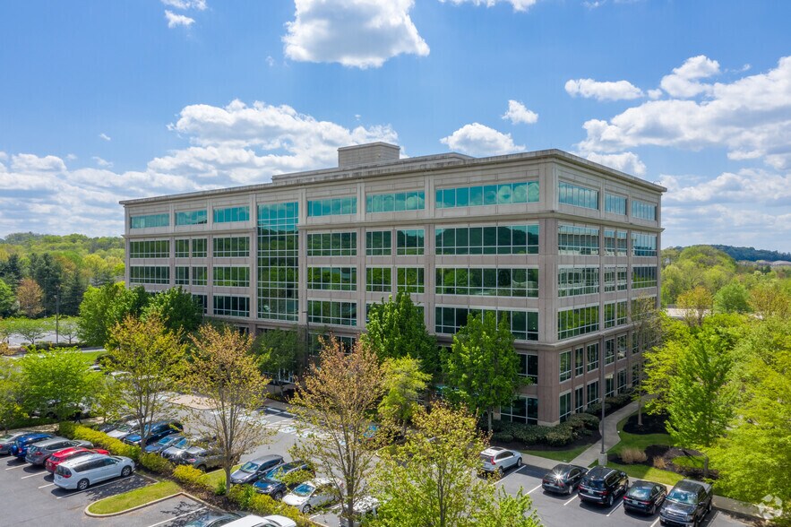 More Photos Of 725 Cool Springs Blvd, Franklin Office For Lease