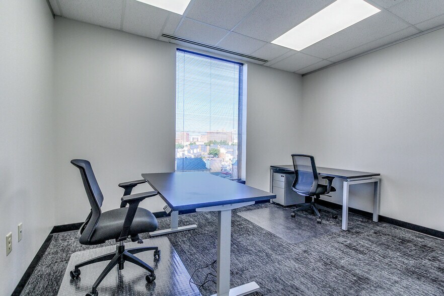 More Photos Of 3030 NW Expressway, Oklahoma City Coworking Space