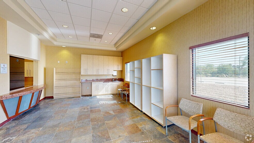 More Photos Of 77840 Flora Rd, Palm Desert Medical For Sale