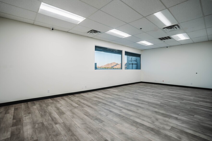 More Photos Of 42650 Melanie Pl, Palm Desert Loft Creative Space For Lease