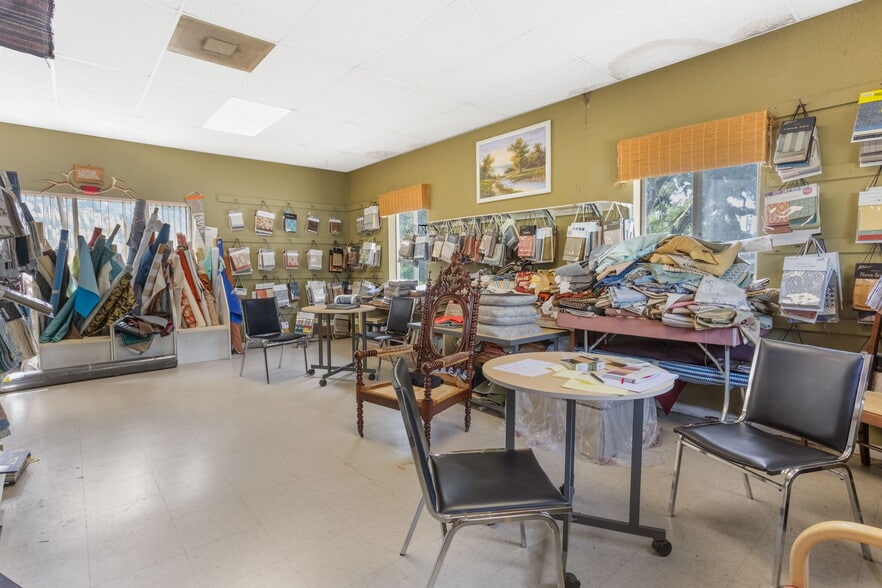 More Photos Of 300 N Dixie Ave, Fruitland Park Self Storage For Sale