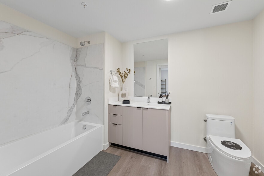 More Photos Of 127 W Pomona St, Monrovia Apartments For Lease