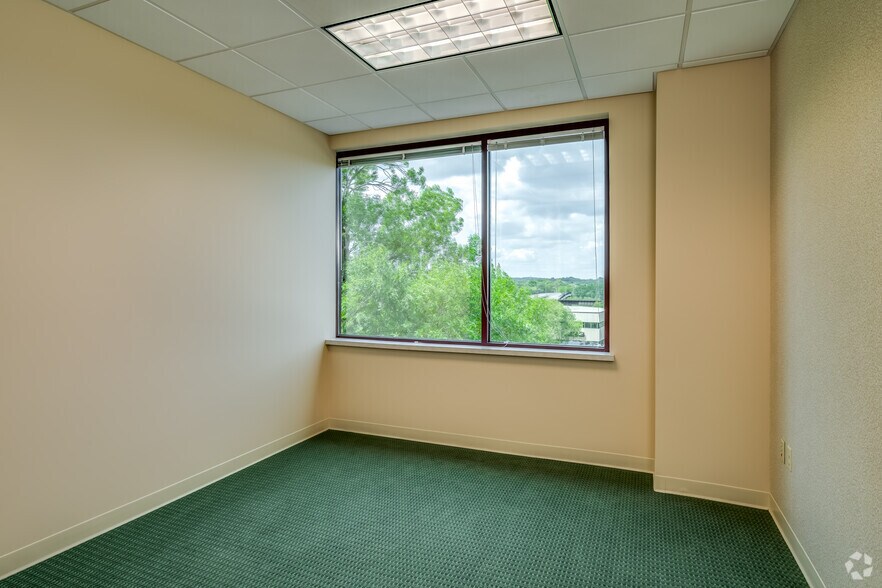 More Photos Of 1200 N Mayfair Rd, Wauwatosa Office For Lease