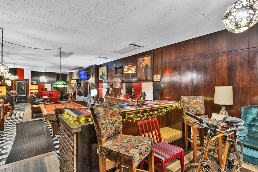 More Photos Of 1421 5th Ave, New Kensington Apartments For Sale