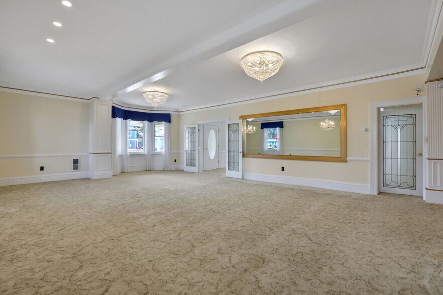 More Photos Of 411 Albany Ave, Kingston Storefront Retail Office For Sale