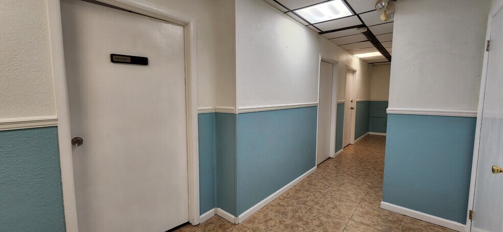 More Photos Of 7800 W Oakland Park Blvd, Sunrise Medical For Sale