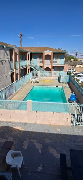 More Photos Of 16352 Sierra Hwy, Mojave Hotel For Sale