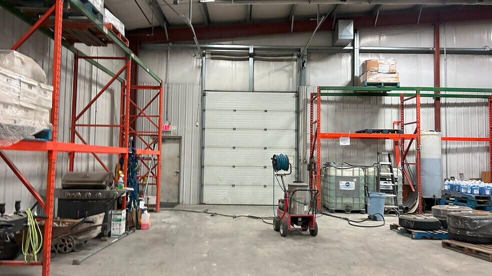 More Photos Of 65 Lowson Cres, Winnipeg Warehouse For Lease