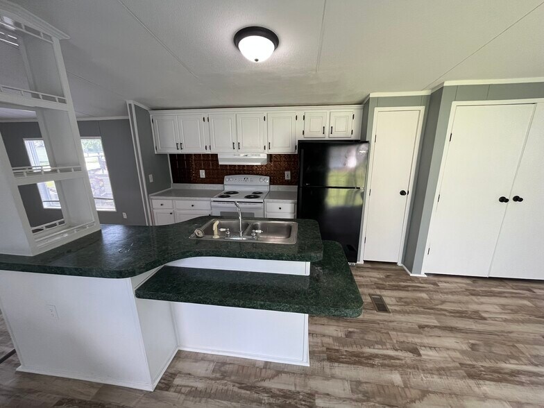 More Photos Of 7322 Highway 122 E, Ray City Manufactured Housing Mobile Home Park For Sale