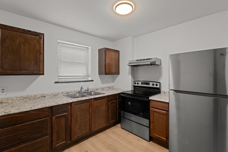 More Photos Of 1936-1956 Benton St, Saint Louis Apartments For Sale