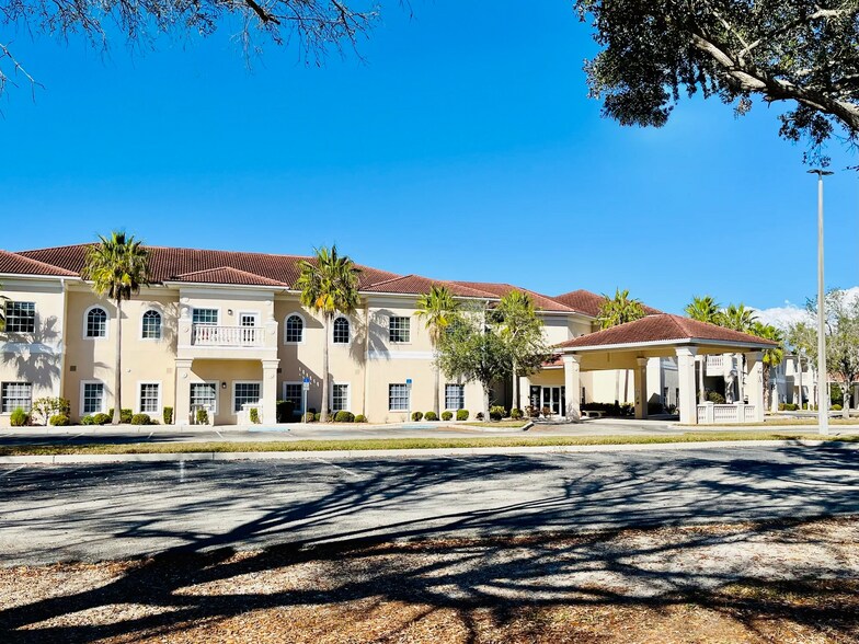 More Photos Of 836 Sunset Lake Blvd, Venice Medical For Sale