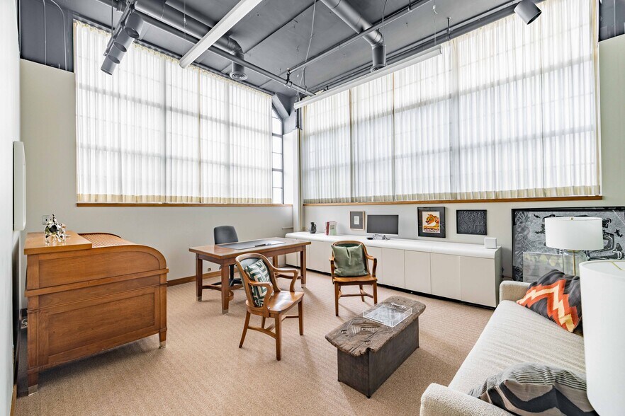 More Photos Of 1111 Bellevue St, Detroit Research And Development For Lease