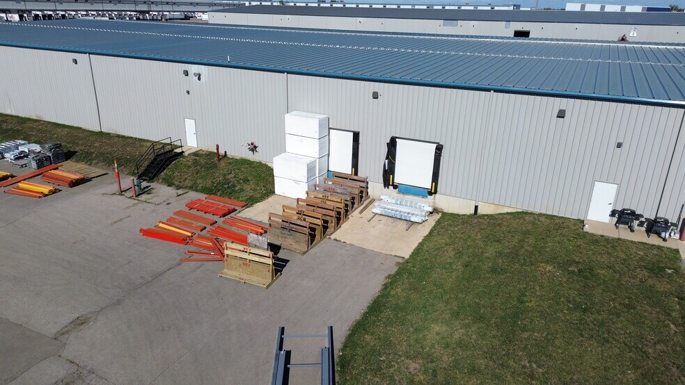 More Photos Of 815 Mann Rd SW, Cedar Rapids Warehouse For Lease