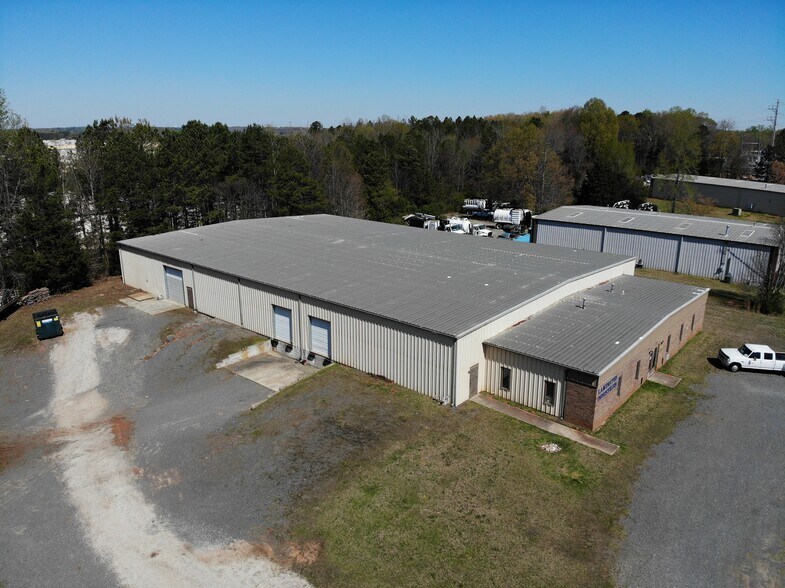 More Photos Of 479 Springdale Rd E, Rock Hill Warehouse For Lease
