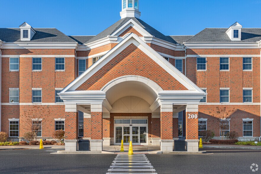 More Photos Of 200 Banning St, Dover Medical For Lease