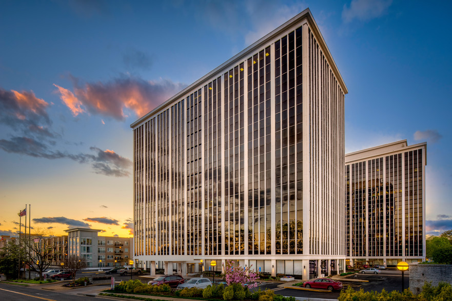 Primary Photo Of 6400 Arlington Blvd, Falls Church Office For Lease