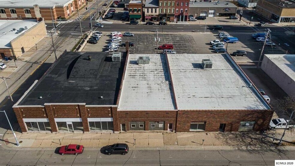 More Photos Of 1084 Iowa St, Dubuque Light Manufacturing For Lease