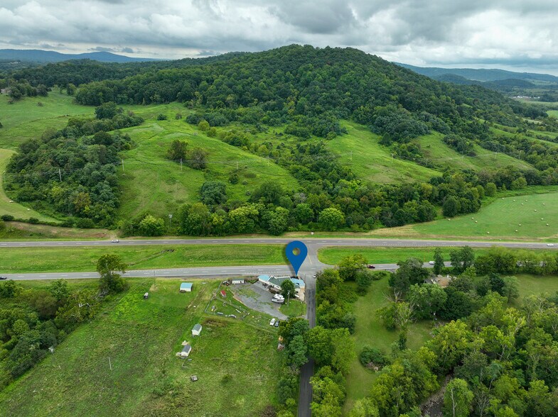 More Photos Of 12167 Lee Hwy, Sperryville Veterinarian Kennel For Sale