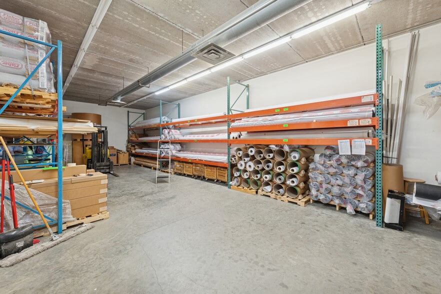 More Photos Of 1 Premier Dr, Long Lake Manufacturing For Sale