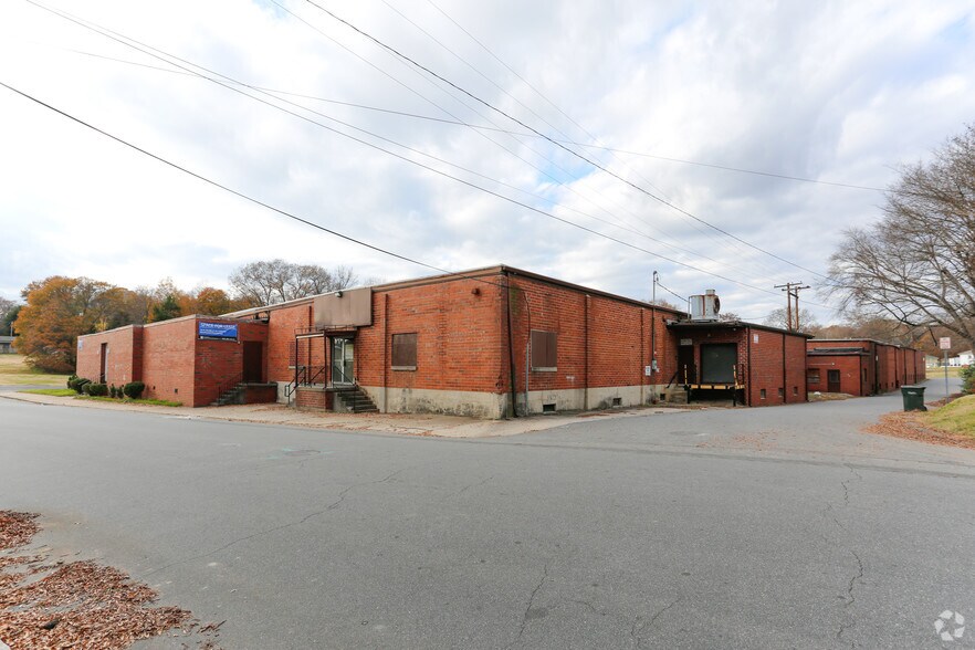 Primary Photo Of 138 Buffalo Ave, Concord Warehouse For Lease