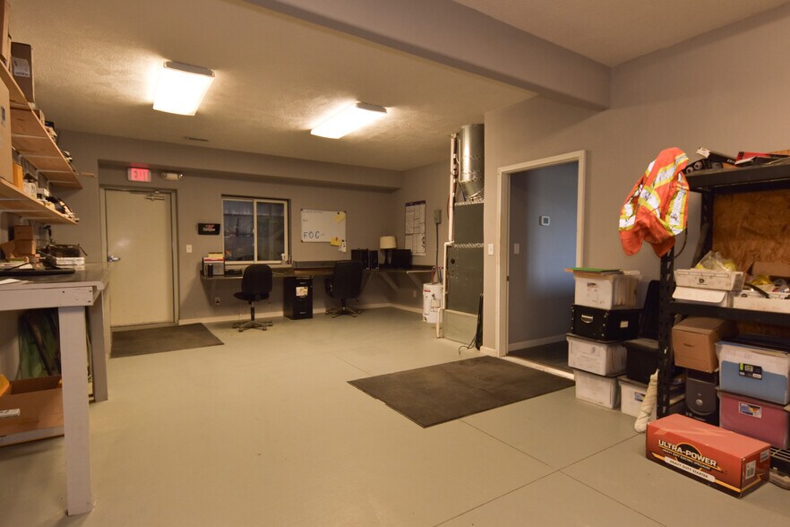 More Photos Of 36154 Enterprise, Trenton Light Manufacturing For Sale