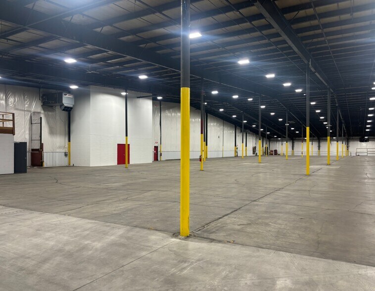 More Photos Of 20505 Sibley Rd, Brownstown Warehouse For Lease