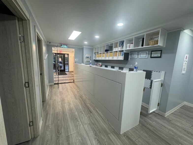 More Photos Of 401 Ditmas Ave, Brooklyn Medical For Lease