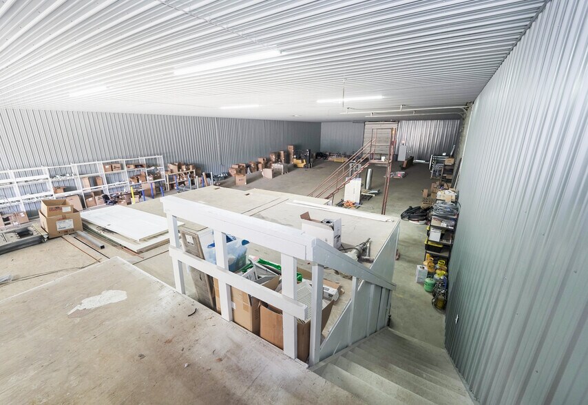 More Photos Of 11415 Chamberlain Rd, Mantua Warehouse For Sale