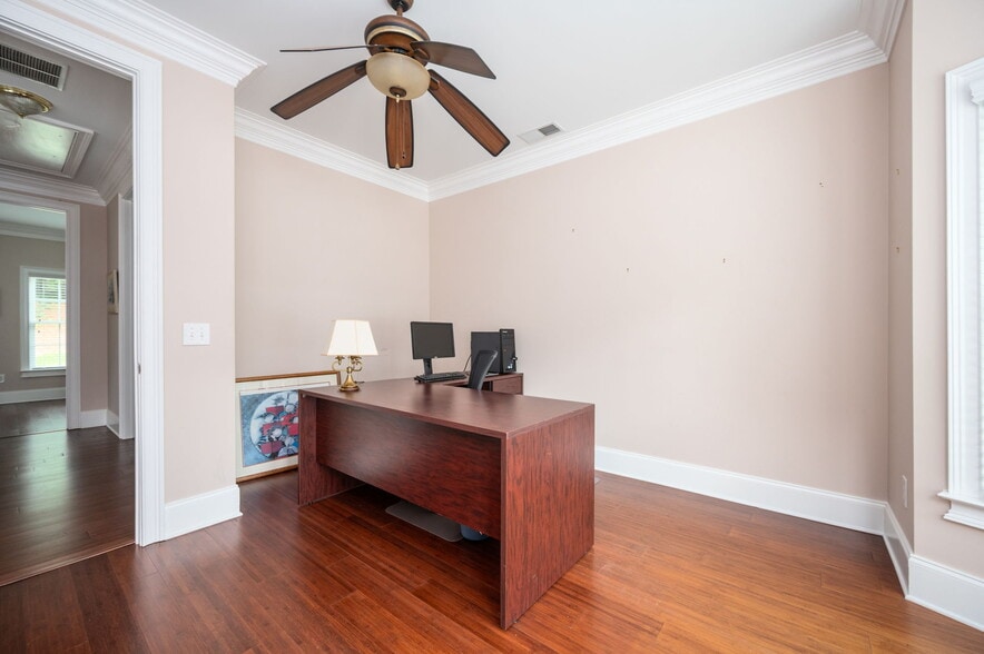 More Photos Of 5102 Covington Hwy, Decatur Medical For Sale