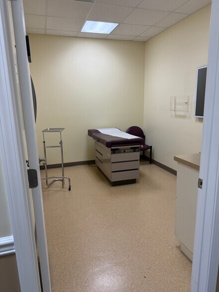 More Photos Of 2380 US Highway 9, Howell Medical For Lease