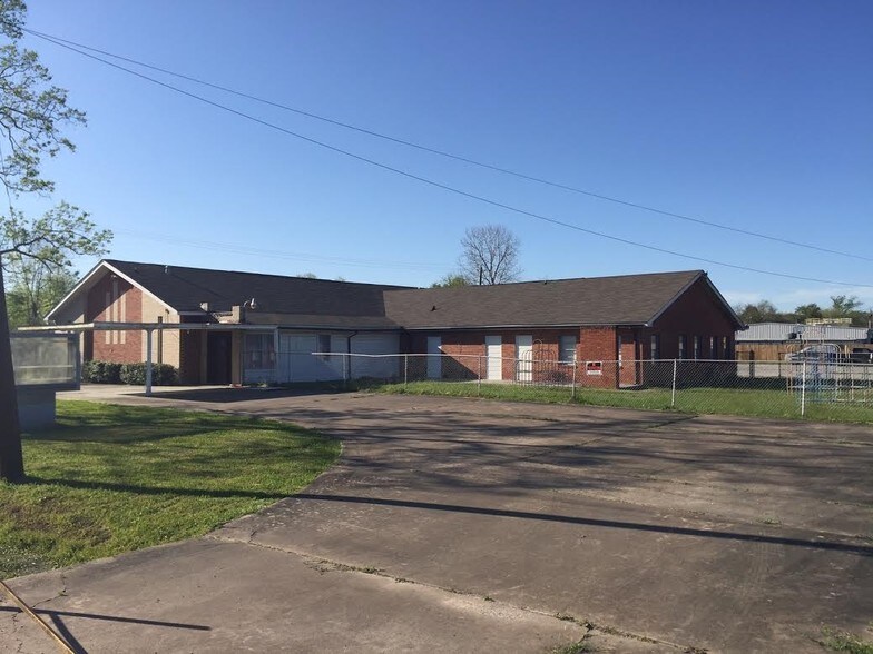 More Photos Of 830 Turney Dr, Houston Religious Facility For Sale