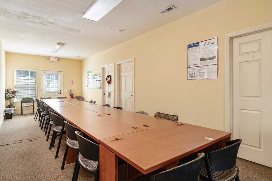 More Photos Of 130 Willowcreek Blvd, Sweetwater Medical For Sale