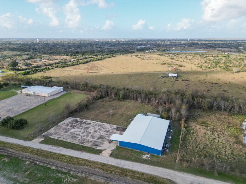 More Photos Of 149 County Road 219, Bay City Warehouse For Sale