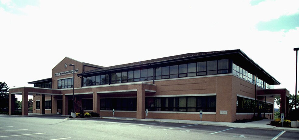 More Photos Of 400 Franklin Tpke, Mahwah Medical For Lease