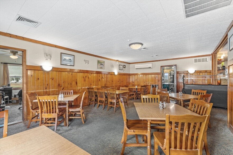 More Photos Of N8240 County Hwy E, Watertown Bar For Sale