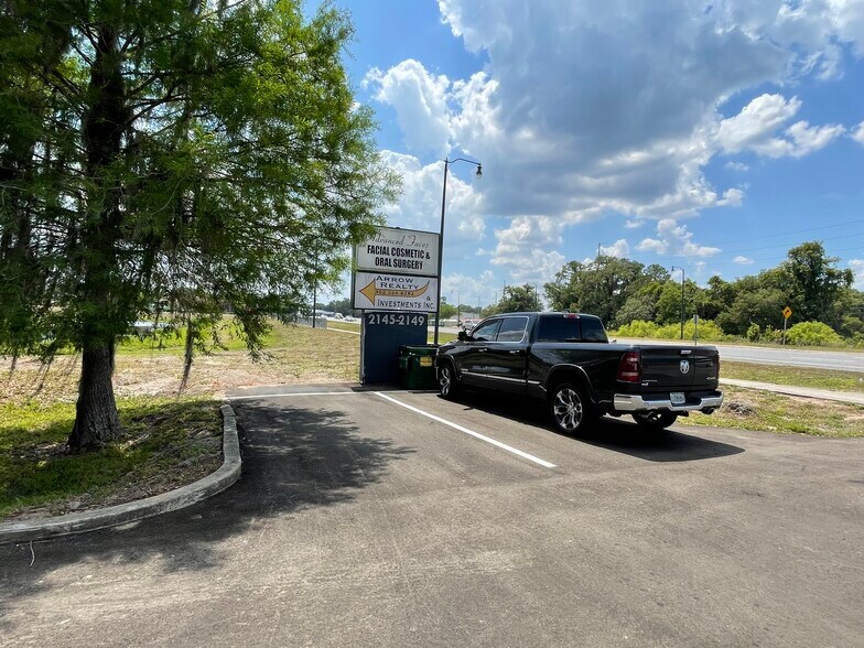 More Photos Of 2145 US Highway 441, Leesburg Office For Lease