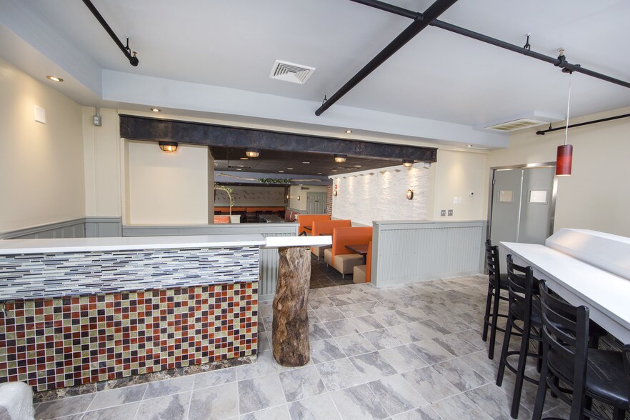 More Photos Of 1145 Easton Rd, Abington Township Bar For Sale