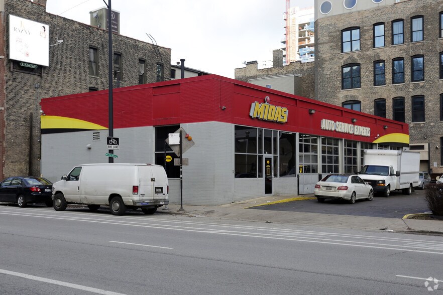 More Photos Of 158 W Grand Ave, Chicago Auto Repair For Sale