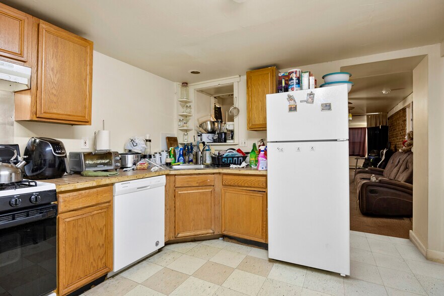 More Photos Of 403-409 N Pearl St, Albany Warehouse For Sale