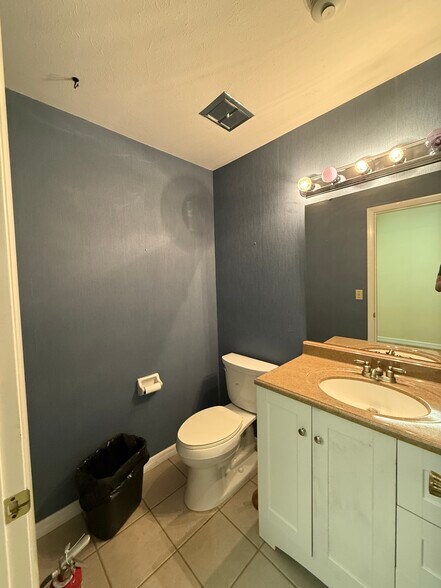 More Photos Of 5550 26th St, Bradenton Medical For Sale