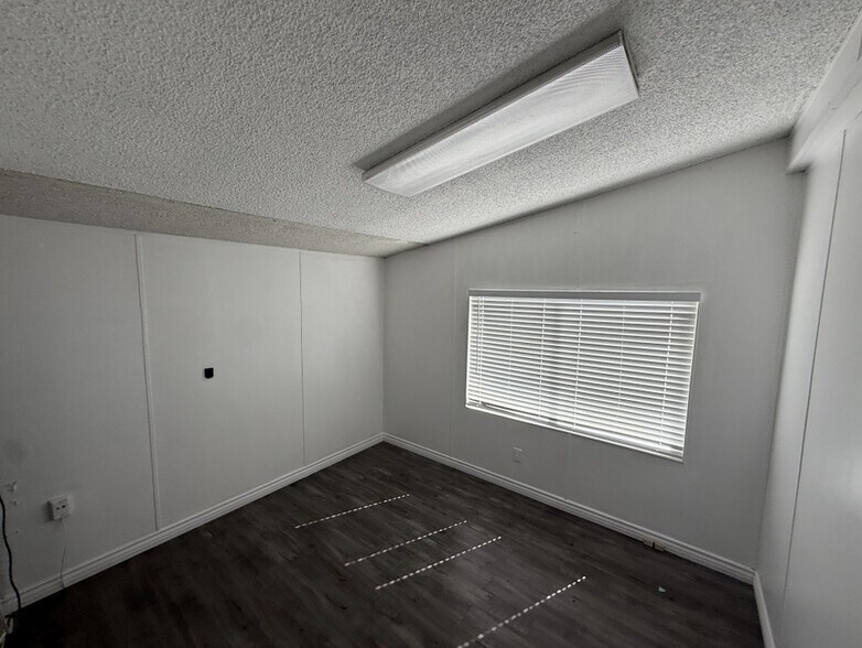 More Photos Of 19792 El Rivino Rd, Riverside Land For Lease