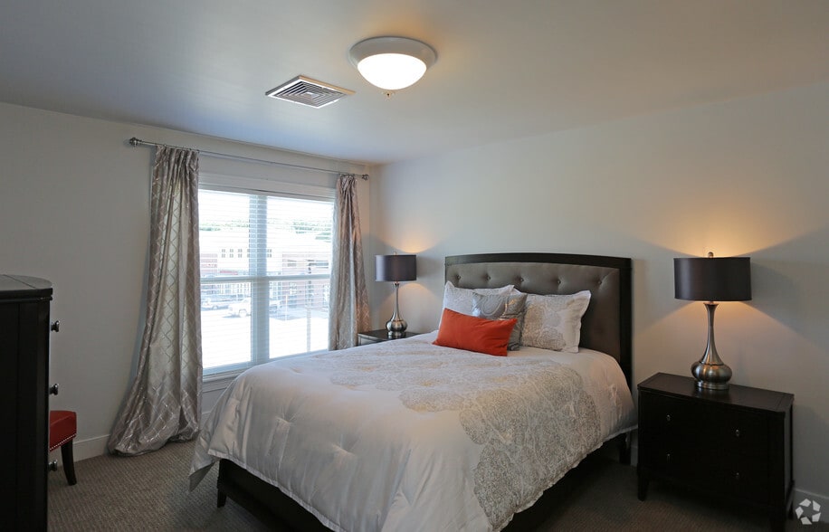 More Photos Of 77A Excelsior Ave, Saratoga Springs Apartments For Lease