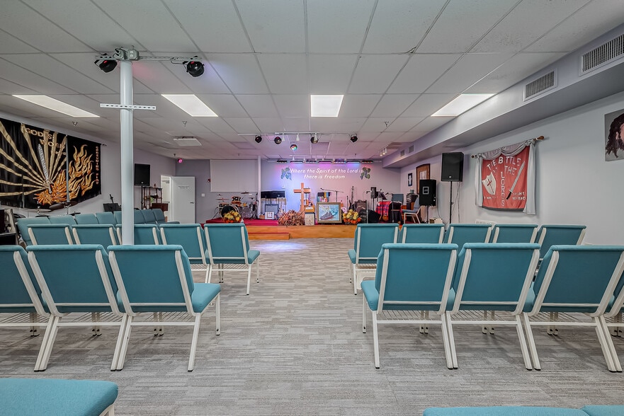 More Photos Of 1035 Fairmont Pky, Pasadena Religious Facility For Sale