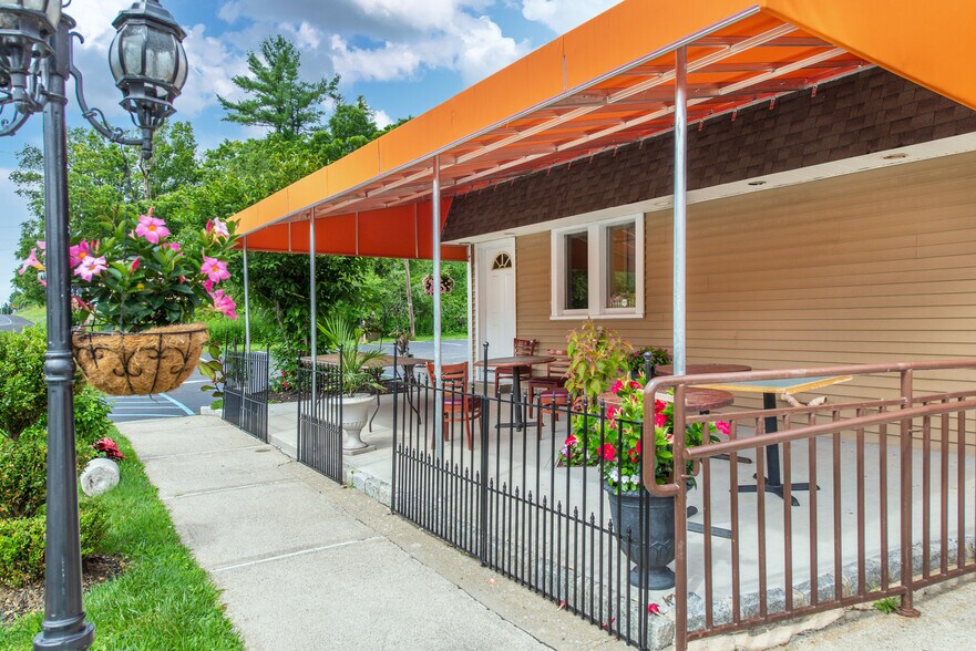 More Photos Of 3673 State Rt 94, Hamburg Restaurant For Sale