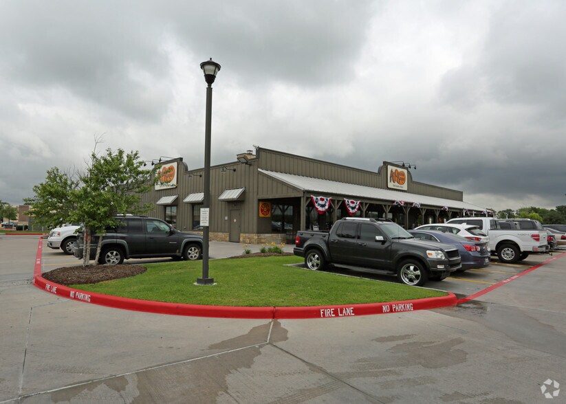 More Photos Of Shadow Creek Pkwy & Hwy 2, Pearland Unknown For Lease